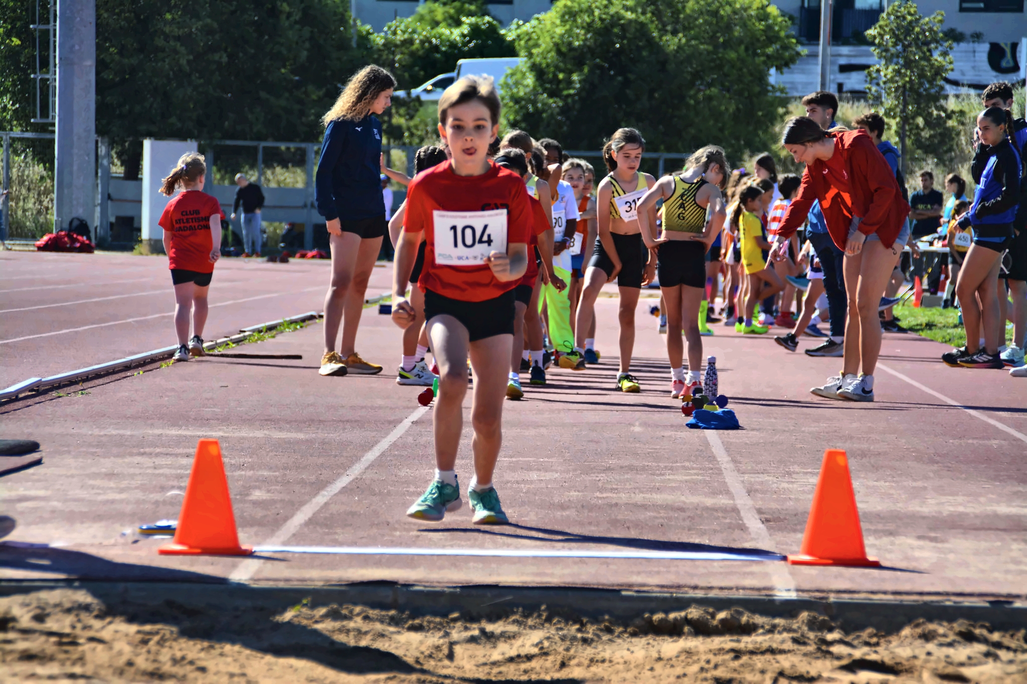 Club Atletisme Badalona - Escola
